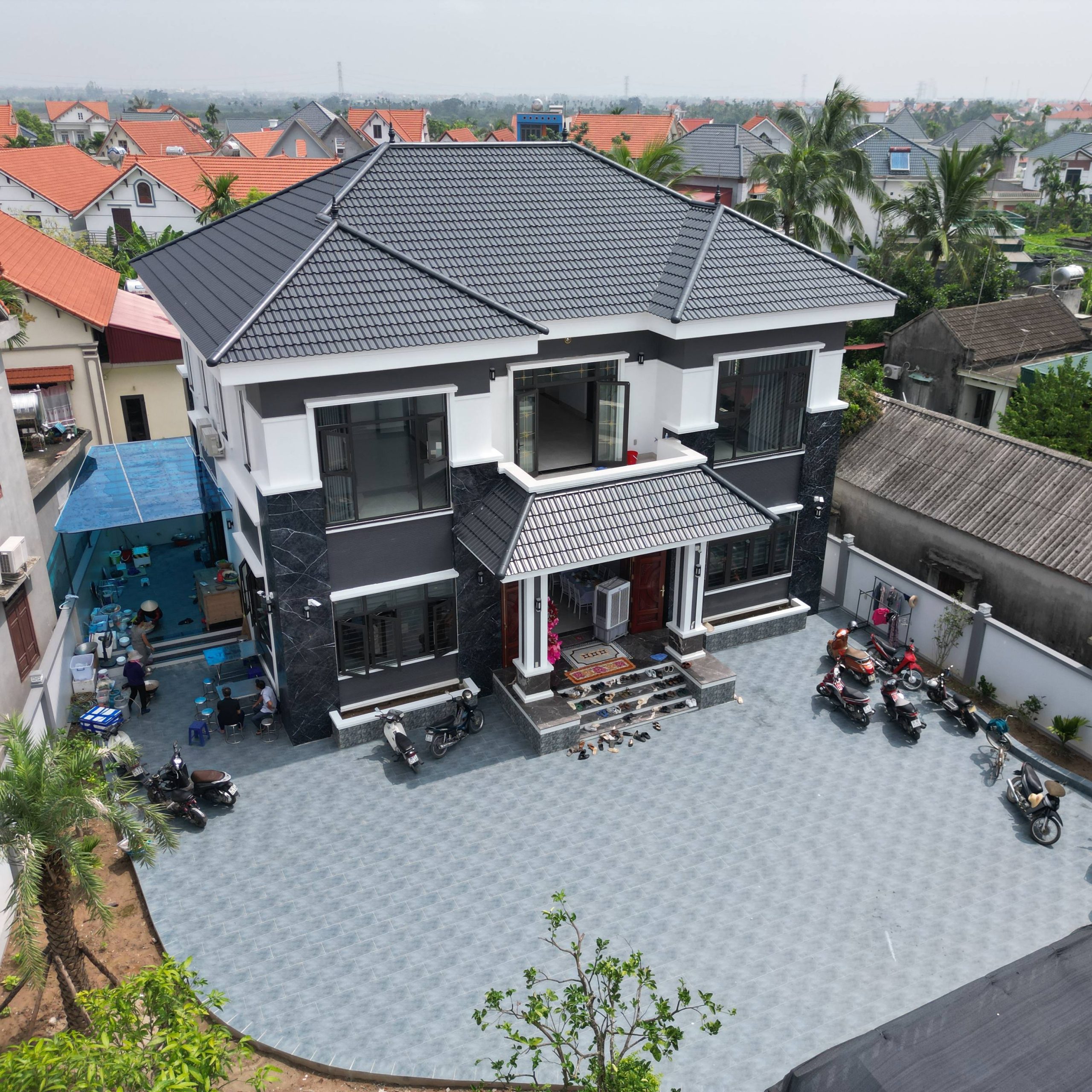 nhà mái nhật 2 tầng